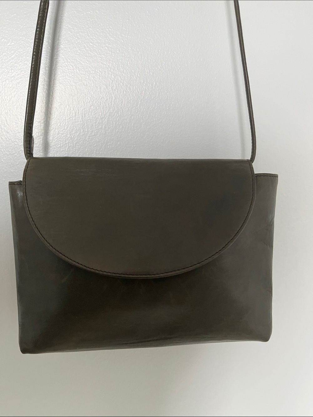 Vintage (1980s) Bally Classic Olive Crossbody Leather Shoulder Mini Bag